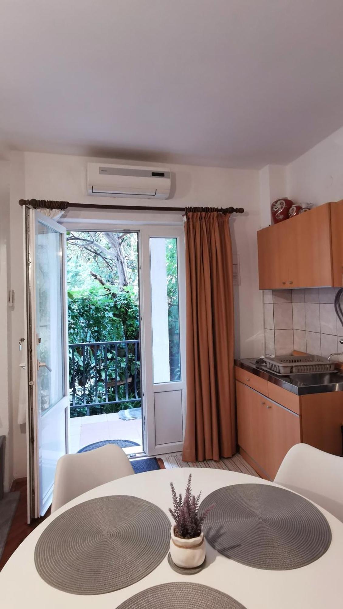 Quiet Center Misur Apartment *